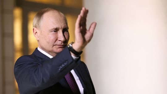 Putina vojna oslabila, jeho pád je však v dohľadnej dobe nepravdepodobný