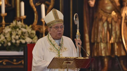 Arcibiskup Orosch pochybuje o nevinnosti obetí útoku na Zámockej