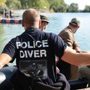 Policajný potápač / Police Diver /