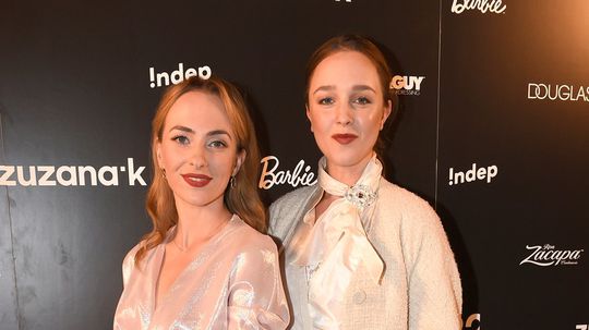 Herečky Elizaveta Maximová (vľavo) a Denisa...