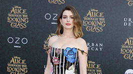 Anne Hathaway