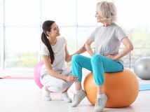 cvičenie, zdravý pohyb, cviky, prevencia pred osteoporózou