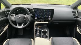 Lexus NX 450h+ (2022)