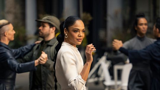 Záber zo 4. série seriálu Westworld.