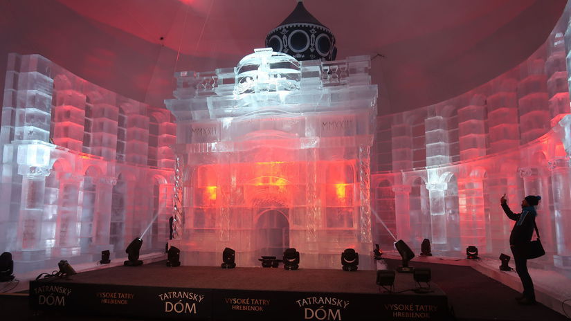 Na snímke Tatranský ľadový dóm, ktorý tento rok...