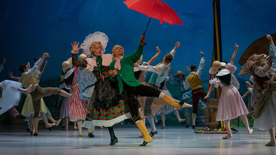 Artemyj Pyzhov (vdova Simone) a Gerardo...