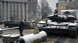 Kyjev, sneh, tanky