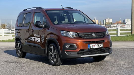 Peugeot e-Rifter (2022)