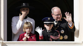 Princ Albert,  princezná Charlene, princ Jacques a princezná Gabriella