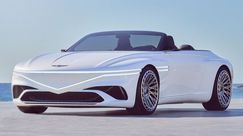 Genesis X Convertible je v poradí už tretím...