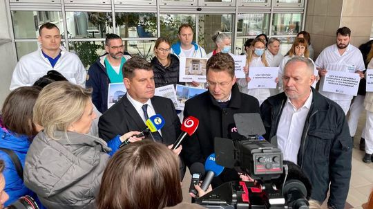 Lekárski odborári sa s vládou stále nedohodli....