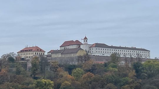 V opitosti zhodil z českého hradu Nemca, Slovák teraz spoznal trest