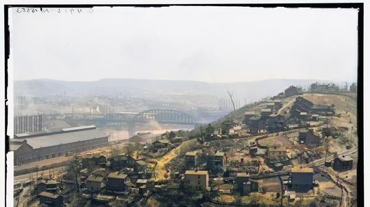 Homestead v meste Pittsburgh okolo roku 1900.