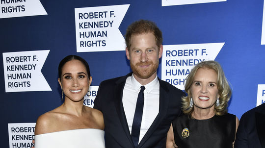 Vojvodkyňa Meghan, princ  Harry a  Kerry...