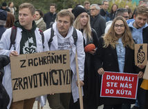 SR Bratislava zdravotníctvo LOZ protest BAX