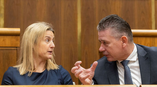 Rozprava k odvolávaniu vlády premiéra Eduarda...