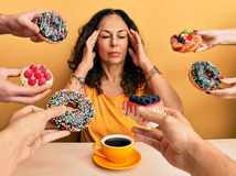 migréna, sladkosti, donuty, nezdravé jedlo,