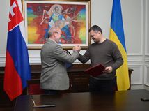 ONLINE: Kyjev má od Slovenska 'zimnú' pomoc, Naď od Zelenského vyznamenanie