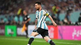 Lionel Messi - 10