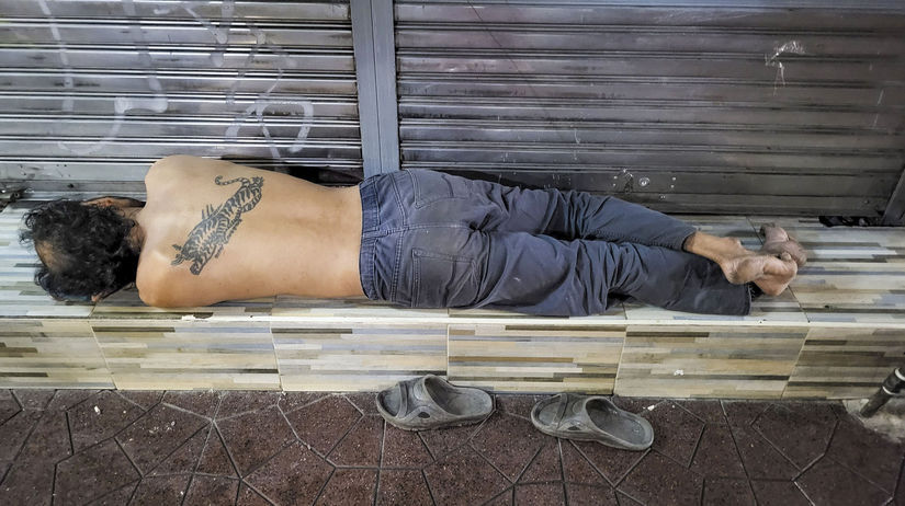 Sladké sny priamo na ulici pri Khao San Road....