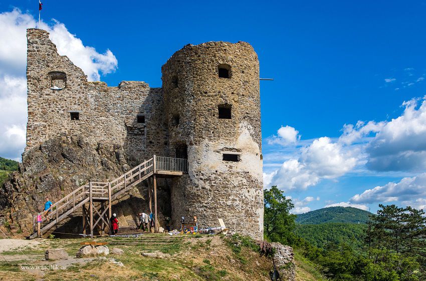 Hrad Revište