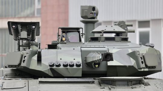 pásový obrnený transportér CV90