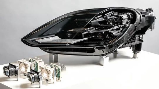 Porsche - nové svetlá HD Matrix LED 2022