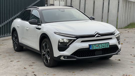 Citroën C5 X Plug-in Hybrid 225 ë-EAT8 (2022)