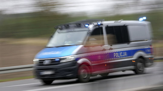 Šéfovi poľskej polície v kancelárii vybuchol granátomet z Ukrajiny. Išlo o dar