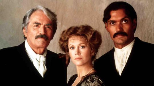 Gregory Peck, Jane Fonda a Jimmy Smits vo filme...