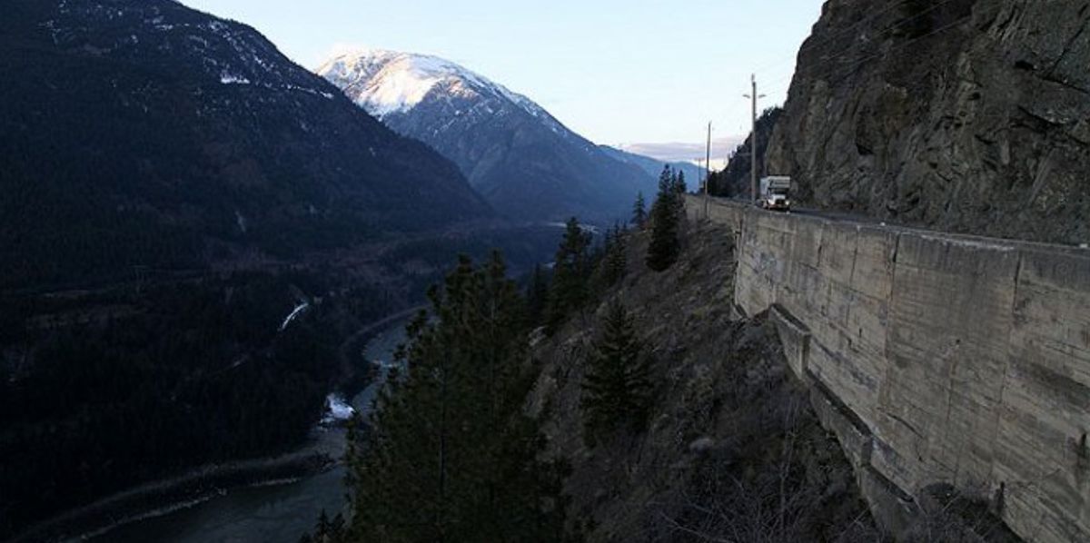 Diaľnica vedúca peklom (Highway Thru Hell)
