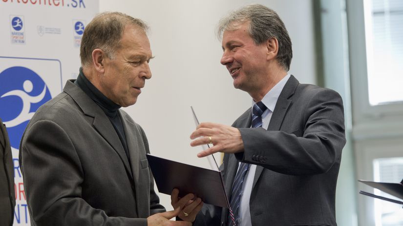 Vladimír Šťastný, najstarší spomedzi bratov...