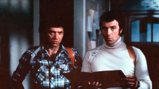 Zľava: Martin Shaw a Lewis Collins v seriáli...