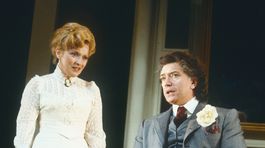 Martin Shaw  na divadelných doskách v roku 1992.