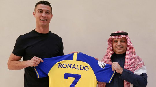 Ronaldo spustil saudské šialenstvo. Koľko už Arabi minuli na svetové hviezdy?