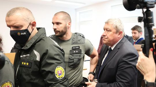 V korupčnej kauze Dušana Kováčika vypovedal bývalý šéf policajných odposluchov