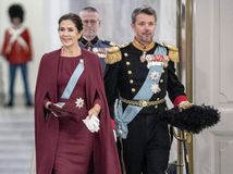 Dánsky korunný princ Frederik a jeho manželka - korunná princezná Mary