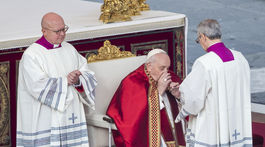 Vatikán Benedikt XVI. pohreb