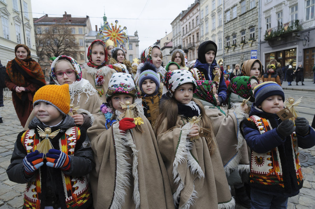 Украинцы дети. Депортация украина