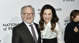 Herečka Michelle Yeoh a režisér Steven Spielberg
