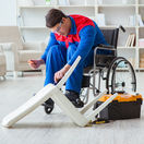 podpora práce hendikepovaným, zdravotne znevýhodnený, pracovník na vozíku