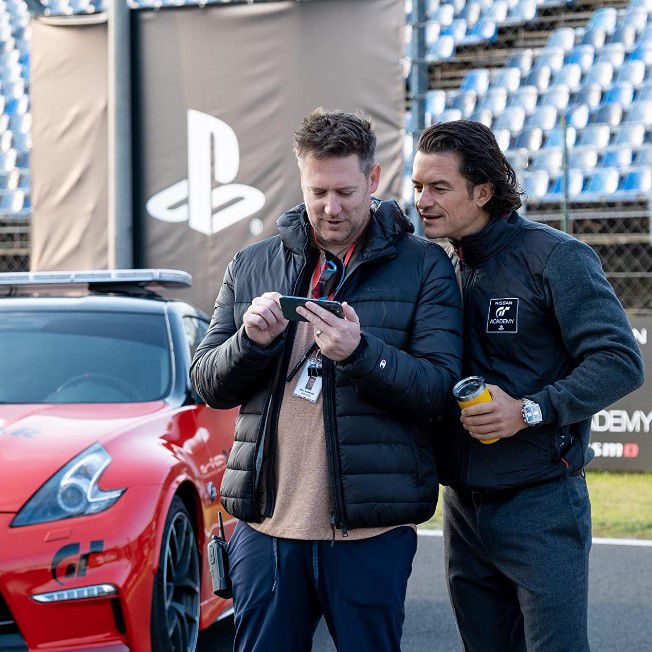 Zábery z filmu Gran Turismo.