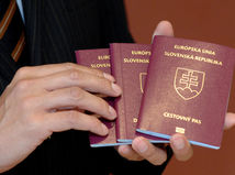 Kaliňák, pas, cestovný doklad