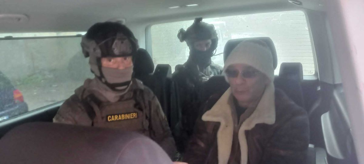 Na policajnej snímke taliansky mafiánsky boss...
