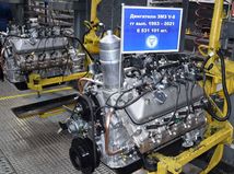 ZMZ - motor 523 V8