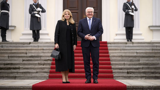 Čaputová rokovala v Berlíne so Steinmeierom a prevzala prestížnu cenu