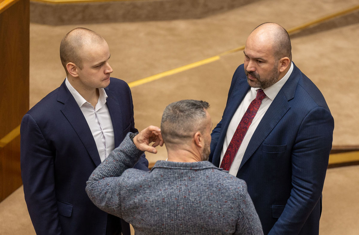 Poslanci dnes debatovali o zmene ústavy. Na...