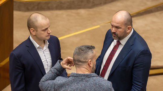 Poslanci dnes debatovali o zmene ústavy. Na...