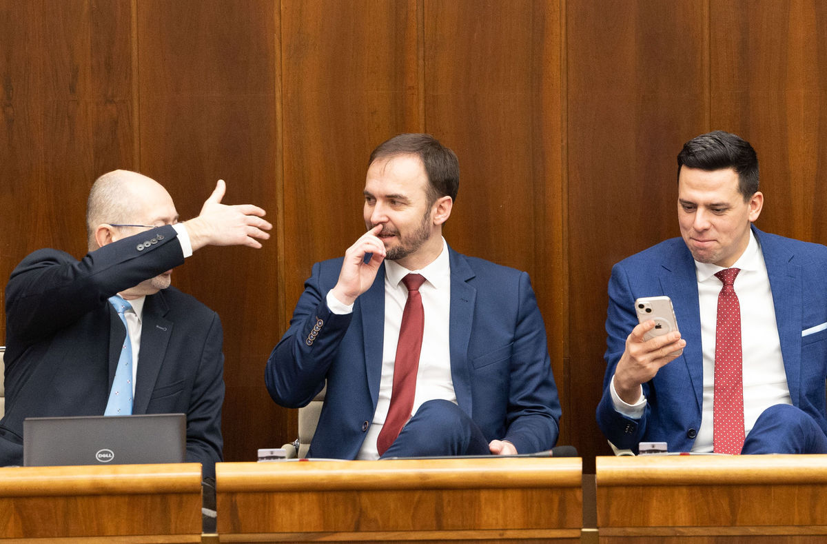Poslanci schválili pozmeňujúci návrh Márie...