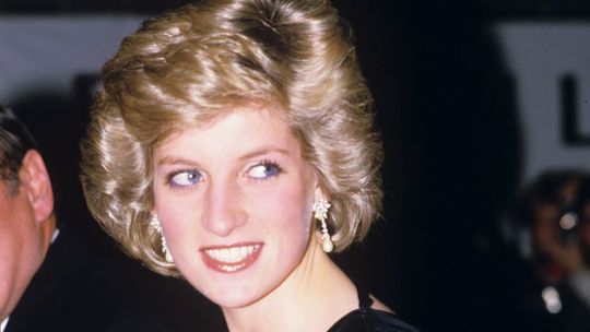 Princezná Diana  šaty od Victora Edelsteina milovala! Vydražili sa za rekordnú sumu